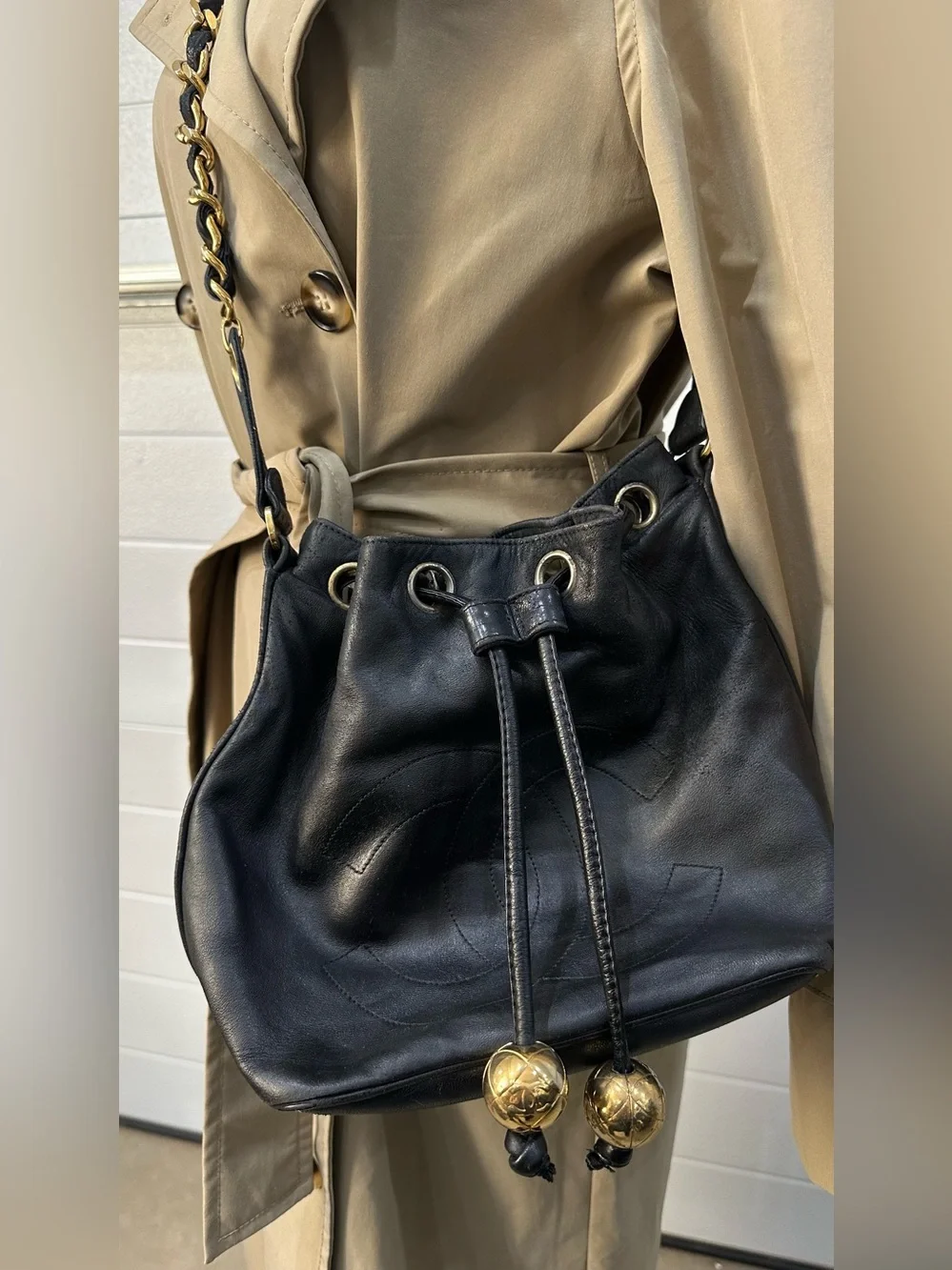 Chanel Vintage Coco Chain Black Leather Shoulder Bucket Bag Authentic